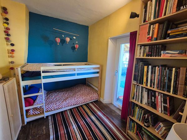 Maison de caractère T8 de 211 m² sur terrain de 948 m² avec piscine Loubieres