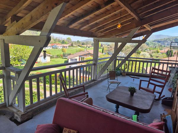 Maison de caractère T8 de 211 m² sur terrain de 948 m² avec piscine Loubieres