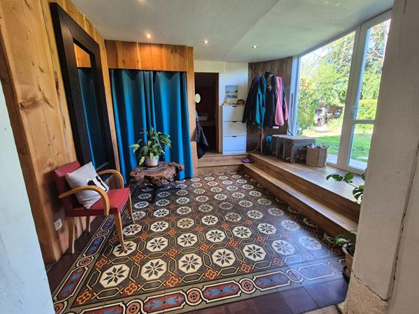 Maison de caractère T8 de 211 m² sur terrain de 948 m² avec piscine Loubieres