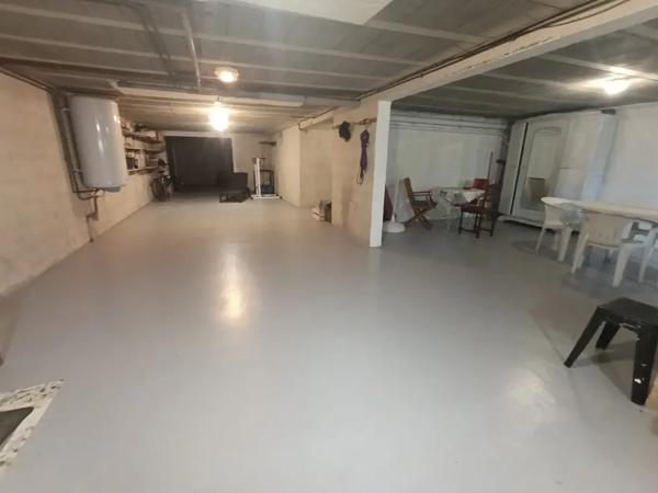 Maison de plain-pied, 4 chambres ,;Terrain arboré 3 00 m2