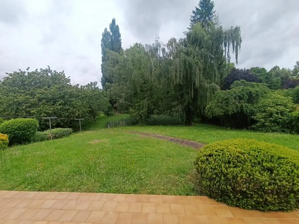 Maison de plain-pied, 4 chambres ,;Terrain arboré 3 00 m2