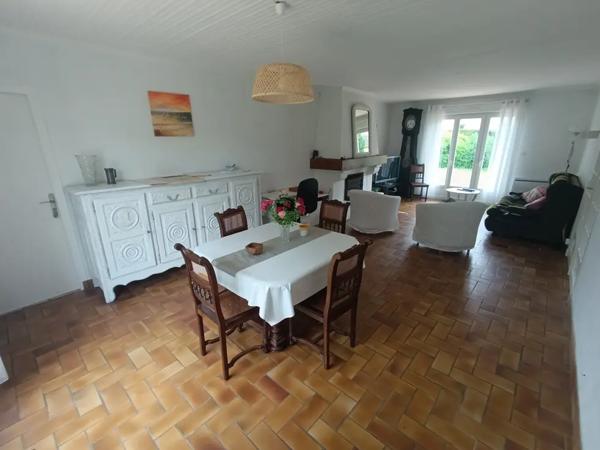 Maison de plain-pied, 4 chambres ,;Terrain arboré 3 00 m2