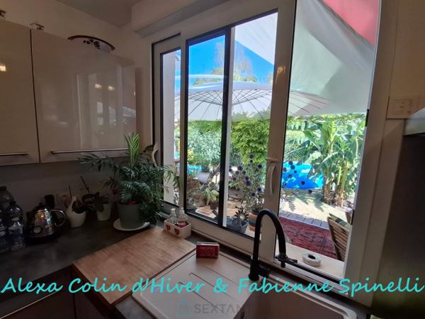 Maison rénovée offrant vie de plain pieds et bel extérieur à BELLEU