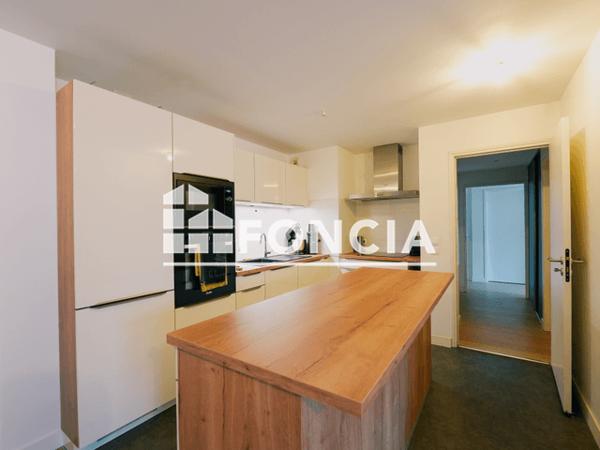 Location Appartement 3 pièces 86.62 m² - 4 ALLEE AMEDEE OZENFANT Vannes 56000