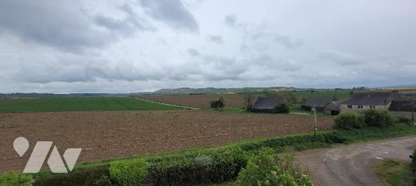 SAINT NIC - En campagne - Proche de Pentrez - Maison traditionnelle bien tenue et élevée sur so...