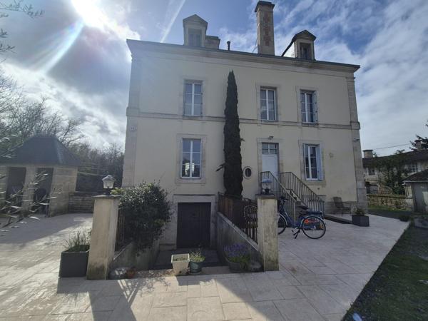 Maison - 8 pièces - 200 m²