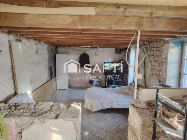 Maison d'habitation de 80m2 plus dépendances au cœur de Melle.