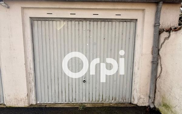 Stationnement à louer    19 m2 Surgères