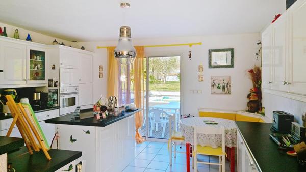 Belle demeure de 149 m² avec piscine et nombreuses dépendances !