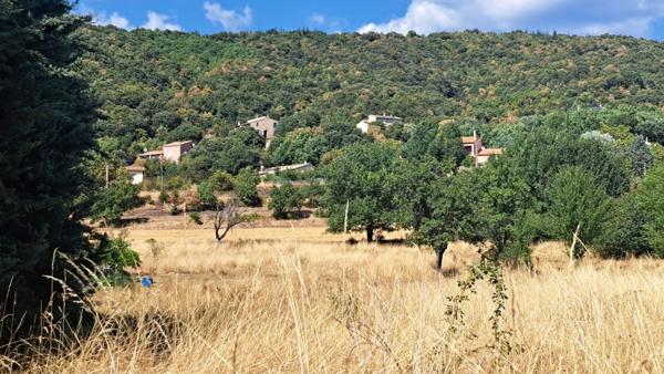 Terrain viabilisé à vendre de 1197m² LE BRUSQUET (04)