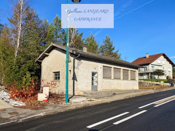 À VENDRE MARTIGNAT (01) - ATELIER DE 76M2 AVEC BUREAU - 708 M2 DE TERRAIN