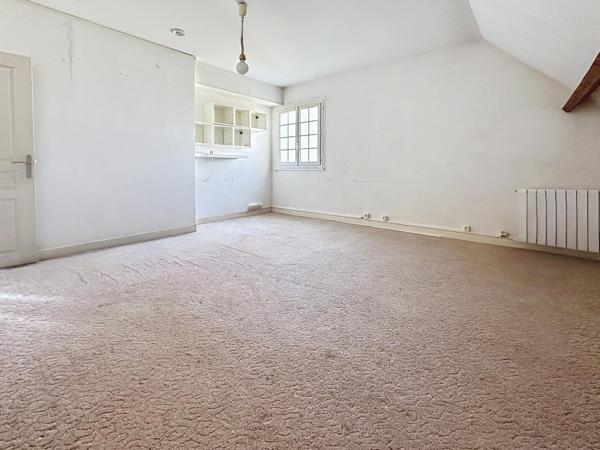 196 m², grand potentiel, sous-sol, secteur prisé