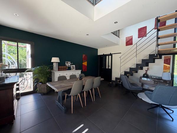 Maison Montmorot / 7 pièces / 5 chambres / 186 m²