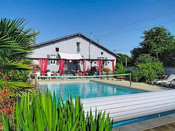 Landes 40250 Hauriet, maison 226 m² avec piscine