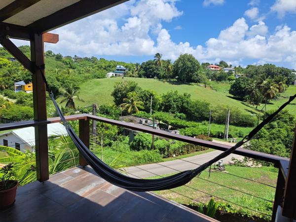 Villa d’Exception à Sainte-Anne – L’Art de Vivre en Harmonie avec la Nature
