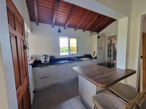 Villa d’Exception à Sainte-Anne – L’Art de Vivre en Harmonie avec la Nature