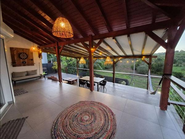 Villa d’Exception à Sainte-Anne – L’Art de Vivre en Harmonie avec la Nature