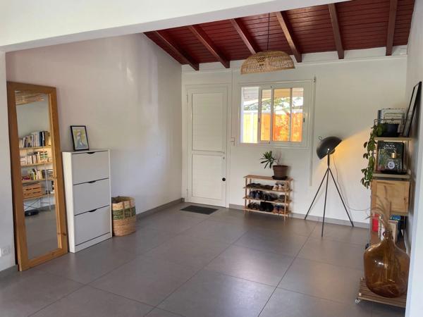 Villa d’Exception à Sainte-Anne – L’Art de Vivre en Harmonie avec la Nature