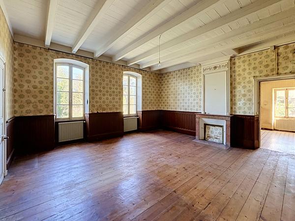 Ensemble immobilier de charme à 20 minutes au Nord de LA ROCHELLE