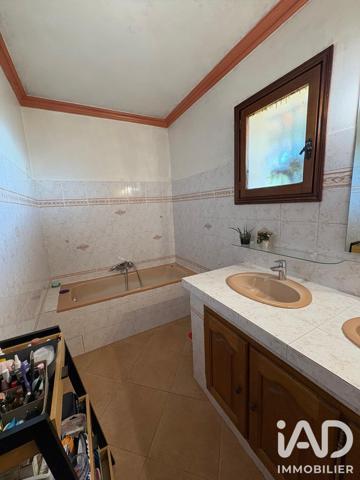 Maison à vendre 4 pièces 133 m² Castagniers