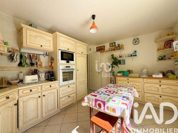 Maison à vendre 6 pièces 169 m² Saint-Nom-la-Bretèche