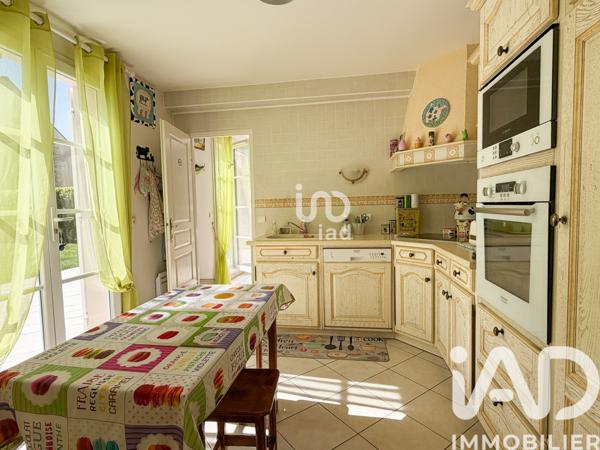 Maison à vendre 6 pièces 169 m² Saint-Nom-la-Bretèche