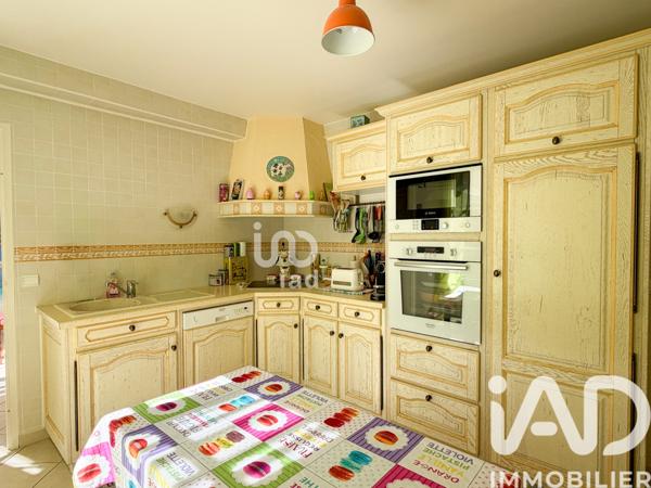 Maison à vendre 6 pièces 169 m² Saint-Nom-la-Bretèche