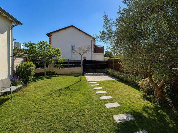 NANTERRE VIEUX-PONT - MAISON DE CHARME 124 M², JARDIN PLEIN SUD, POTENTIEL D'EXTENSION