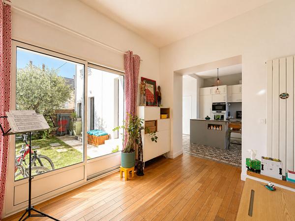 NANTERRE VIEUX-PONT - MAISON DE CHARME 124 M², JARDIN PLEIN SUD, POTENTIEL D'EXTENSION