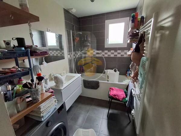 Vente                                                      Maison
                        
                     5 pièces                      88 m2                     à Mézières-sur-Oise