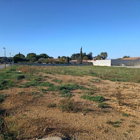 Ginestas (11120) Ginestas, beau terrain constructible et viabilisé de 389 m2