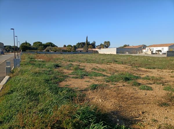 Ginestas (11120) Ginestas, beau terrain constructible et viabilisé de 389 m2