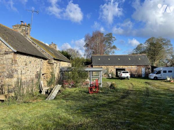A VENDRE ENSEMBLE IMMOBILIER - 22290 LANNEBERT