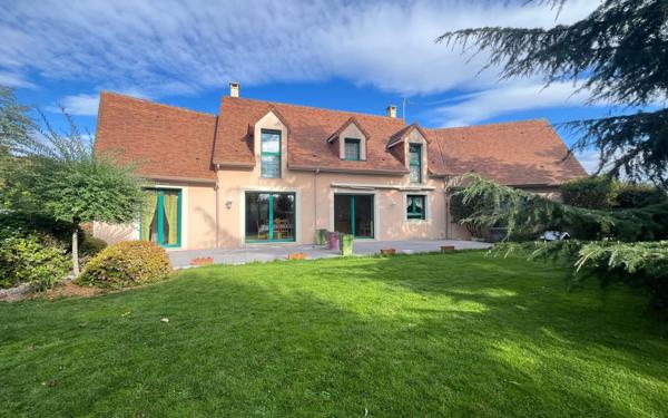 Maison à vendre    8 pièces •  Alençon