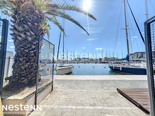Local Commercial - Vue Imprenable sur le Port de Gruissan