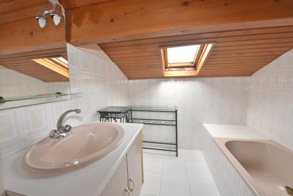 BELLE MAISON RENOVEE DANS UN SUPERBE CADRE