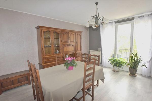 BELLE MAISON RENOVEE DANS UN SUPERBE CADRE