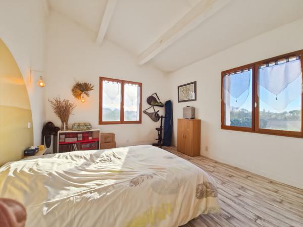 Maison 9 pièces - 218 m²