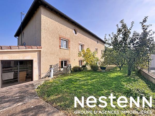 A vendre : Magnifique propriété avec piscine et jardin arboré à CRECHES SUR SAONE