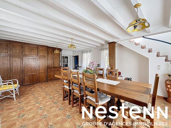 A vendre : Magnifique propriété avec piscine et jardin arboré à CRECHES SUR SAONE