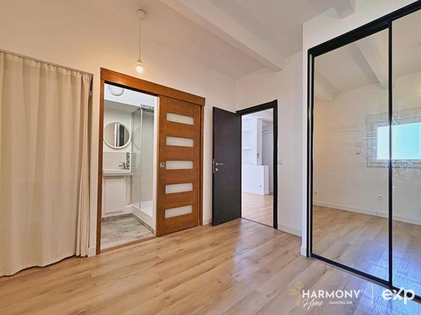 Duplex T4 lumineux avec box fermé au calme