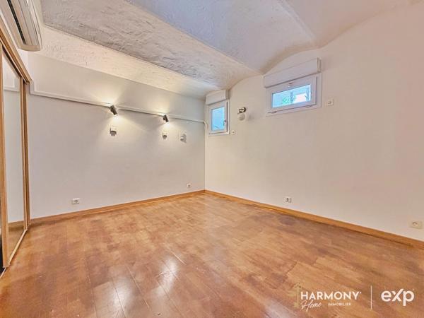 Duplex T4 lumineux avec box fermé au calme