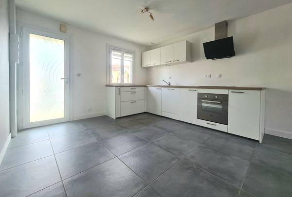 MAISON DE PLAIN-PIED, EXPOSE SUD- ET OUEST, 3 CHAMBRES !,  
Pont saint martin 44860