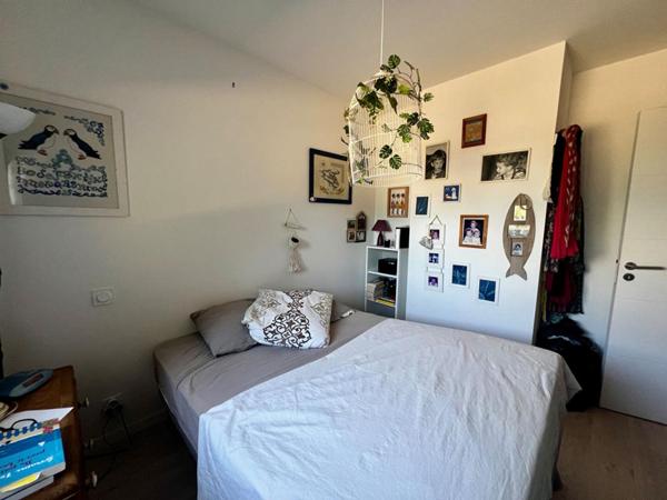THEIX-NOYALO - Appartement T3 de 65 m² avec jardin privatif, terrasse, garage et cave