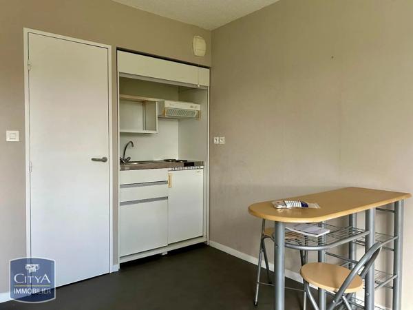 Appartement à louer 1 pièce 23.59m² Poitiers (86000)