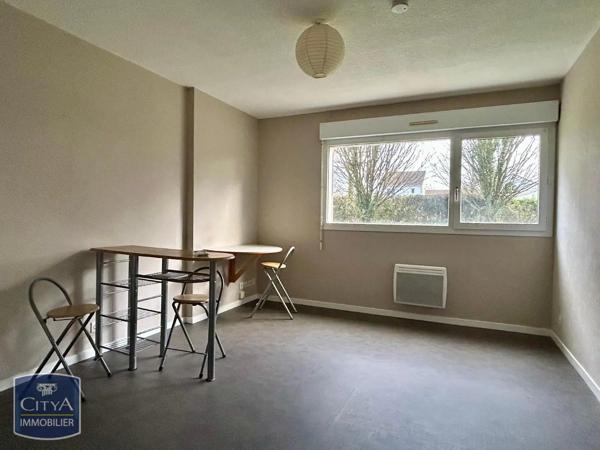 Appartement à louer 1 pièce 23.59m² Poitiers (86000)