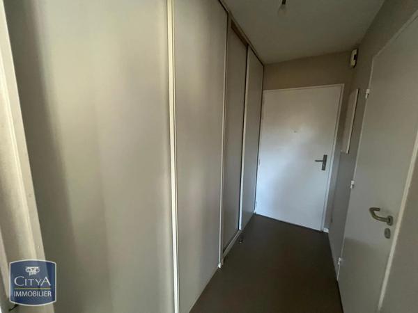 Appartement à louer 1 pièce 23.59m² Poitiers (86000)