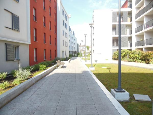 Toulouse 31300 Tramway ZENITH Agréable T3 Récent de 56.32 m2 Terrasse de 5.92m² - Cuisine équipée - parking sous sol