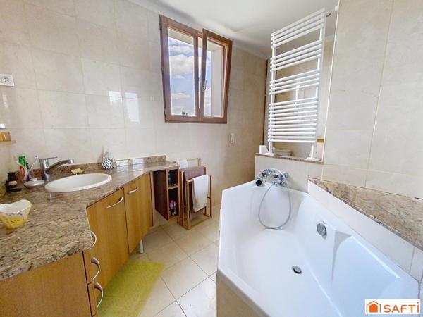 3 mn à pied du métro ligne 14 - Maison individuelle familiale 5 chambres