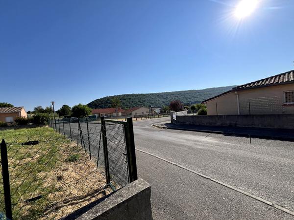 LAVELANET TERRAIN VIABILISÉ 639 m2